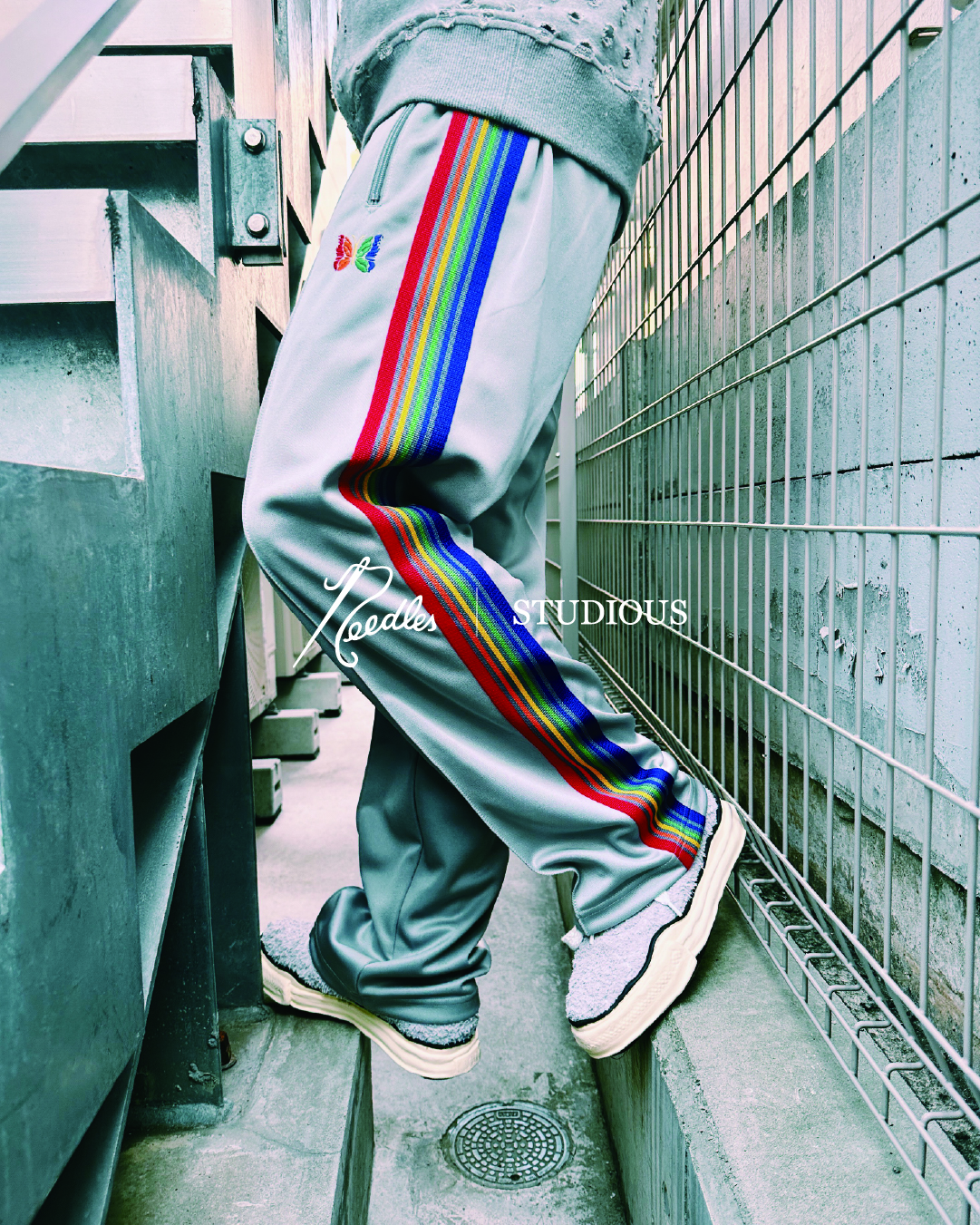 STUDIOUSとNeedlesがコラボトラックパンツを発売 | EYESCREAM