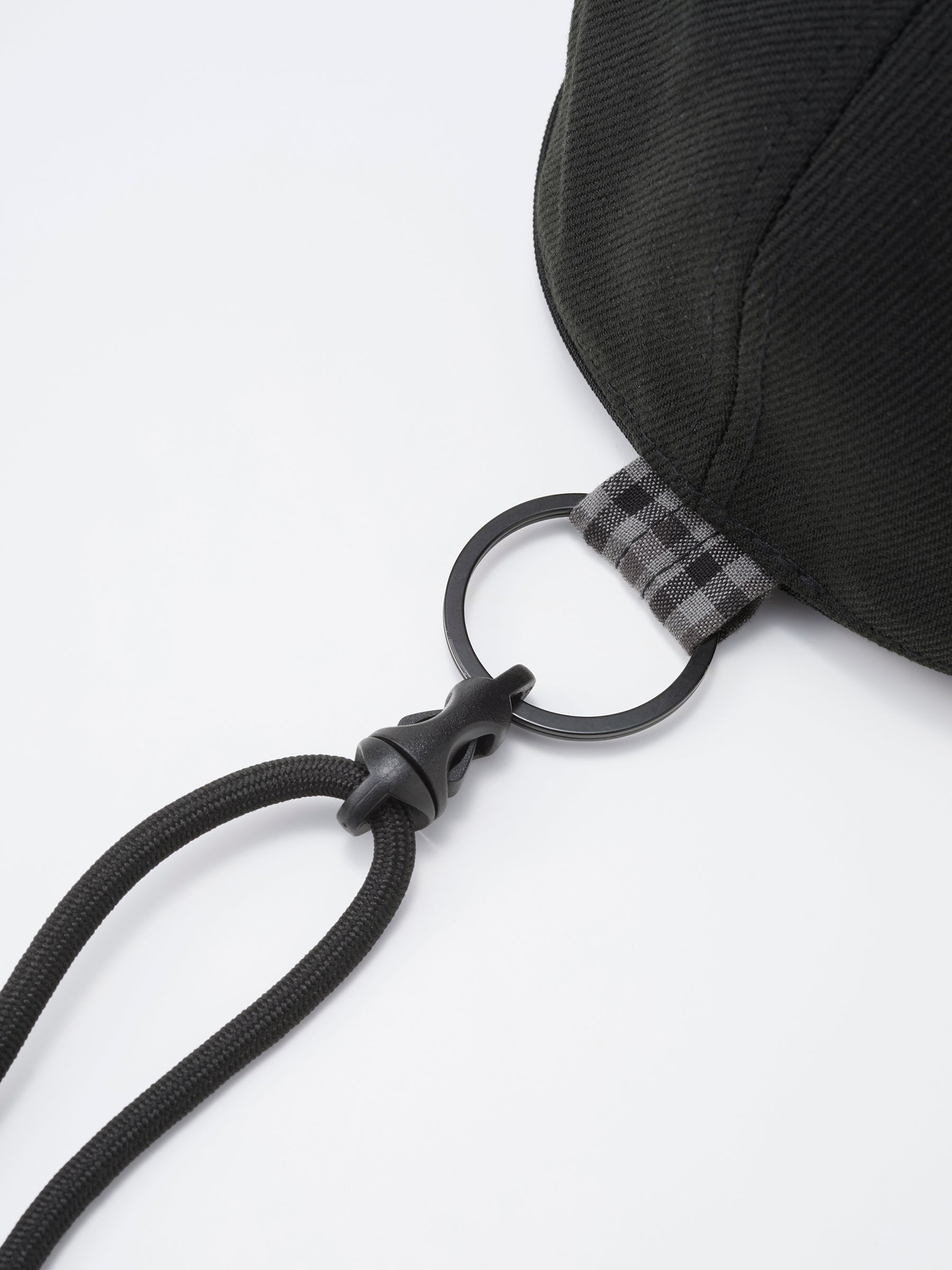 ポシェット〈NEW ERA® × familiar〉 | ファミリア公式サイト