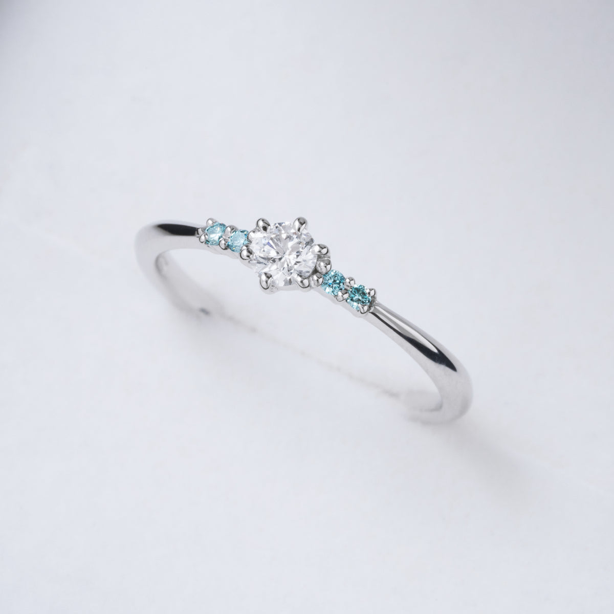 アイスブルーダイヤモンドリング 0.1ct-up PT900 プラチナ 6本爪留め