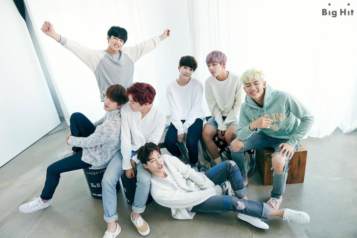 Picture/FB] Starcast Bangtan Room / Season Greetings Chapter