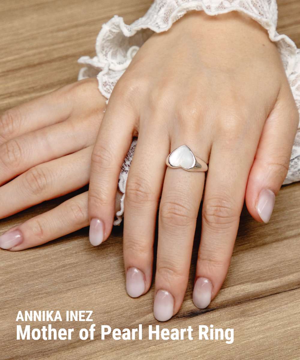 Annika Inez Annika Inez Mother of pearl heart ring Mother of pearl hea