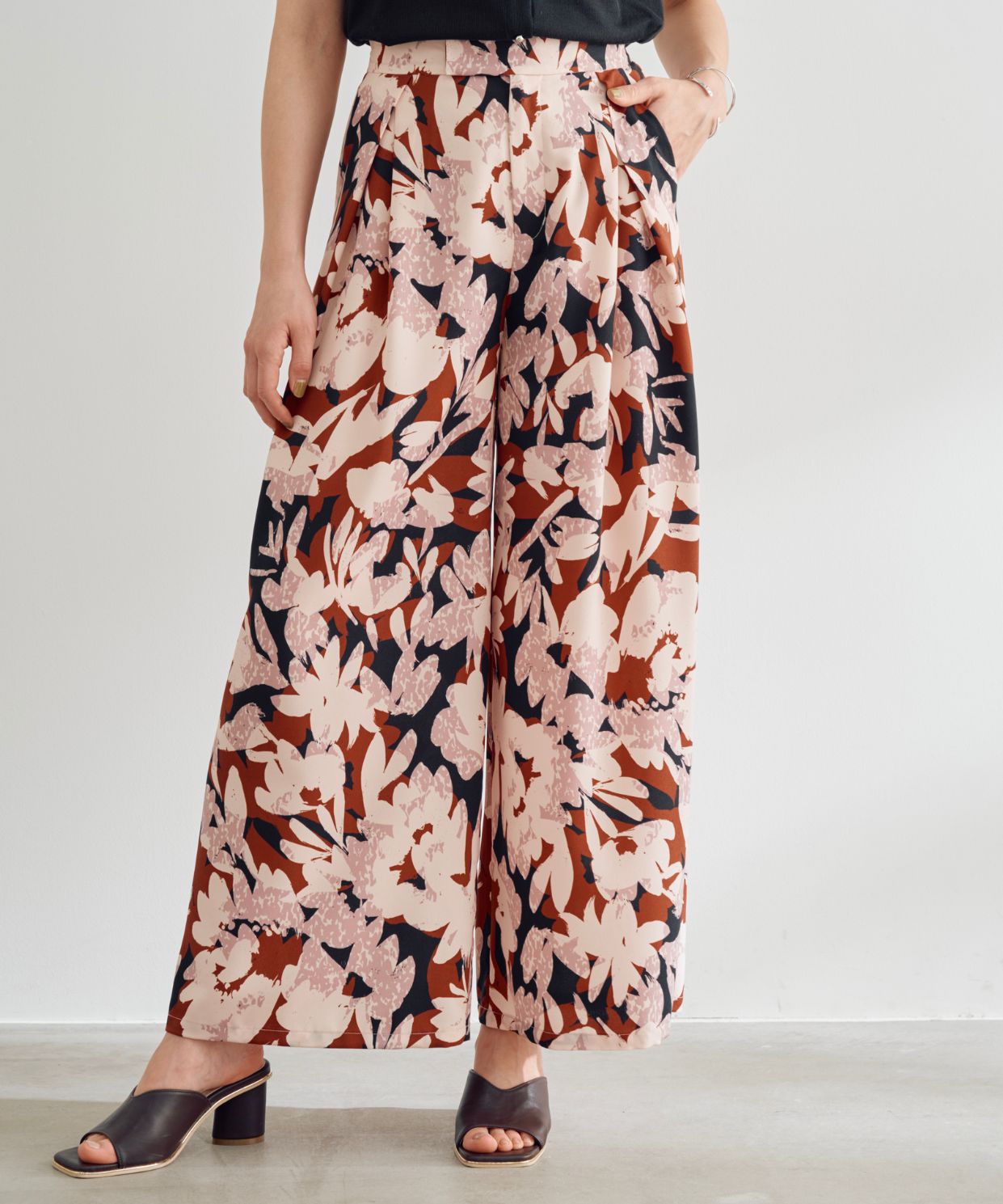 大花柄プリントワイドパンツ｜Stola.（ストラ）公式通販サイト