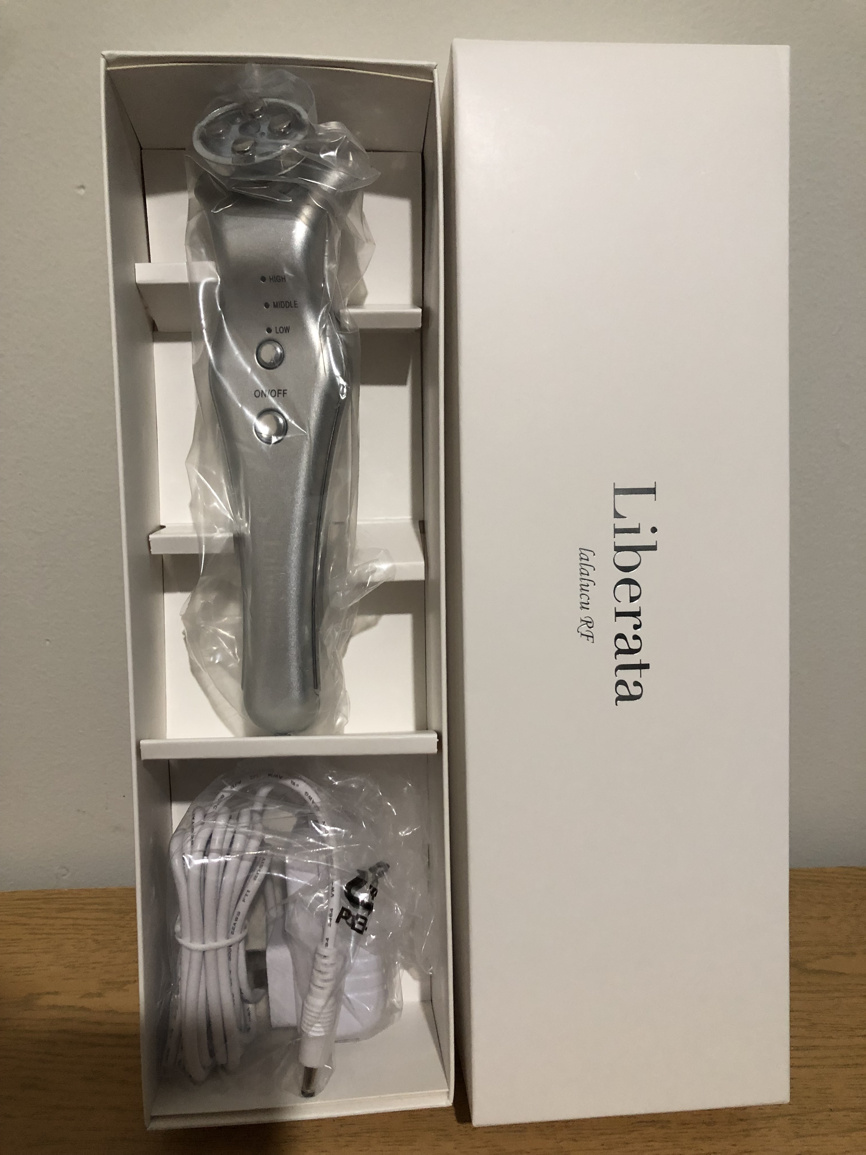 美品】ララルーチュ リベラータ 楽天市場】美顔器 リフトアップ 目元