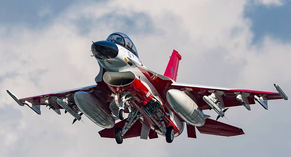 Mitsubishi XF-2B ADTW «63-8101» Viper Zero - The Testbed for Two