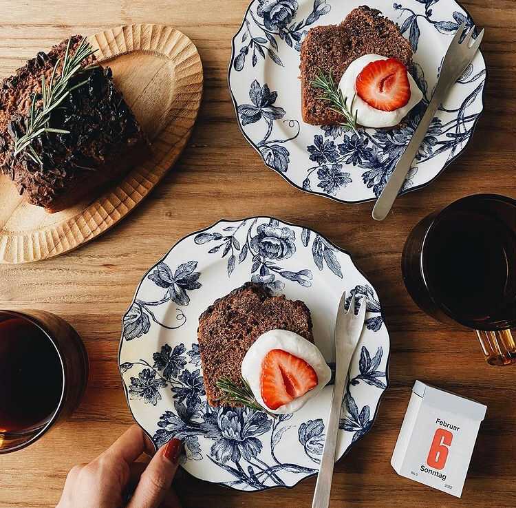 クラシカルな花柄が上品なプレートで食卓に彩りを | Francfranc