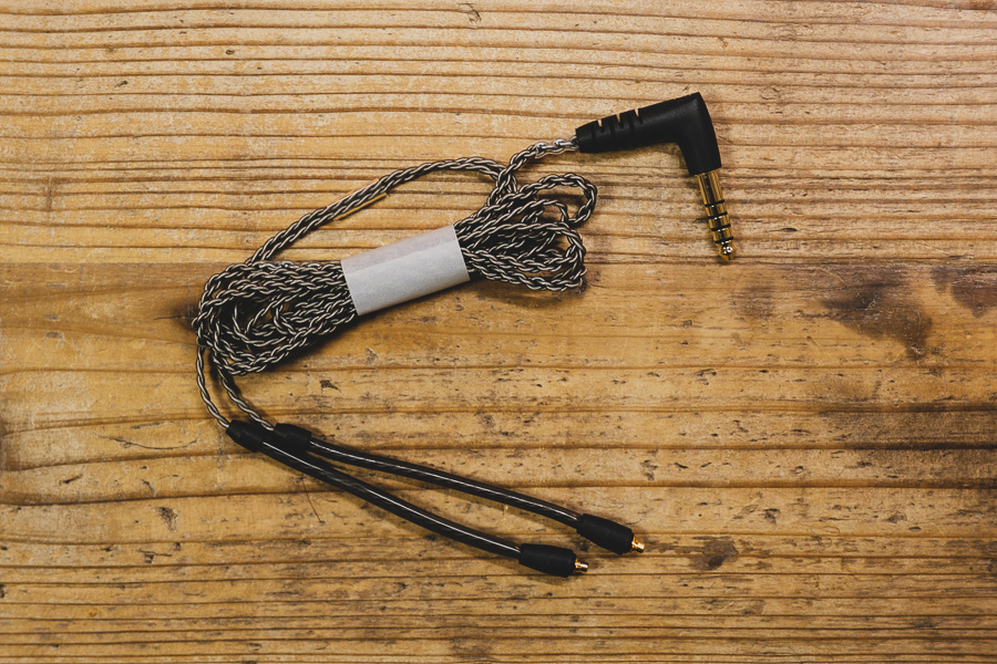 有線イヤホン】ゼンハイザー IE200 ＋ 4.4mmバランスケーブルを購入