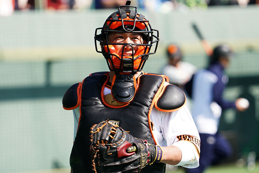 惚れ惚れする」「瞬きしてない」 巨人小林の