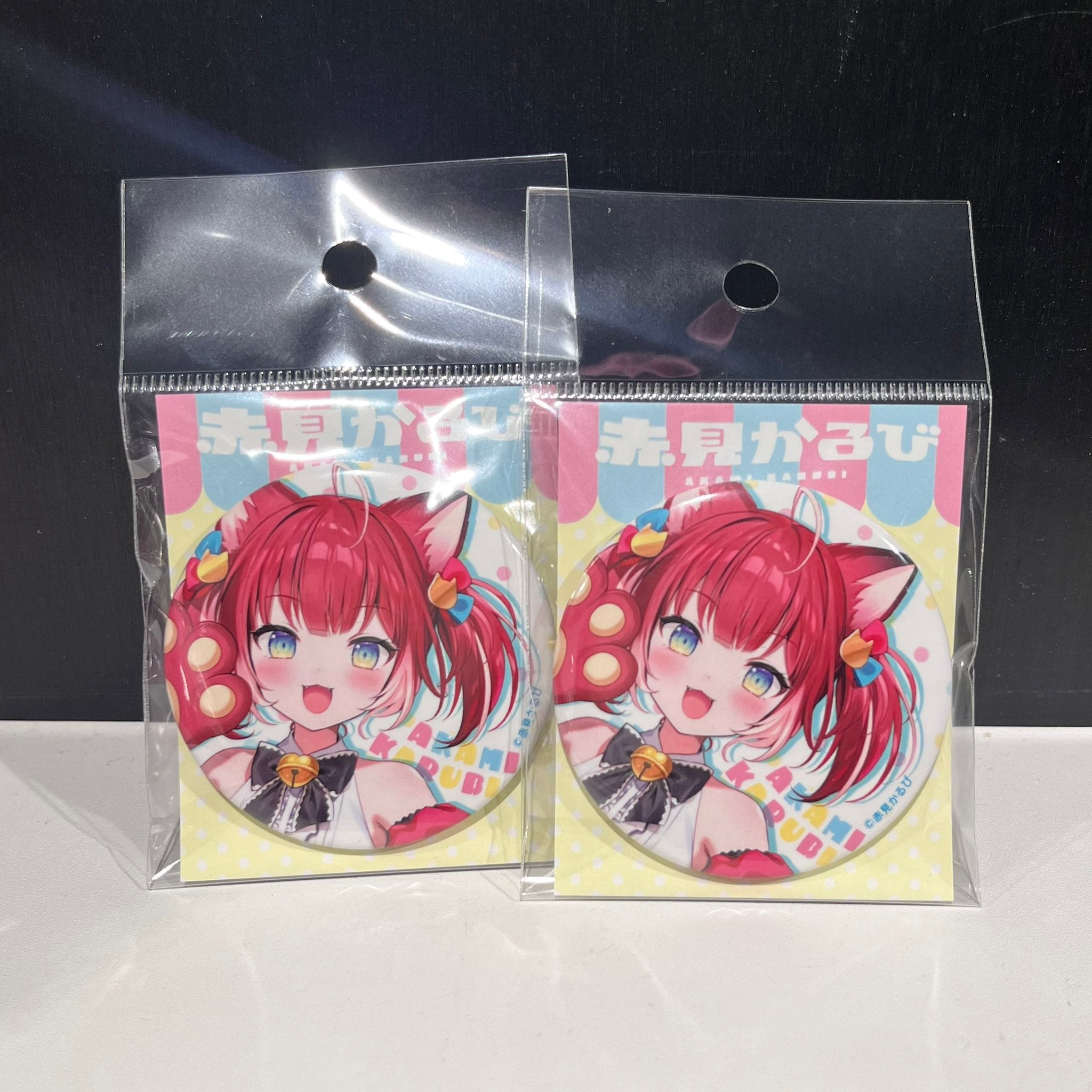 赤見かるび POPUP限定衣装 缶バッジ 2024 – インフォレンズ・ギーク