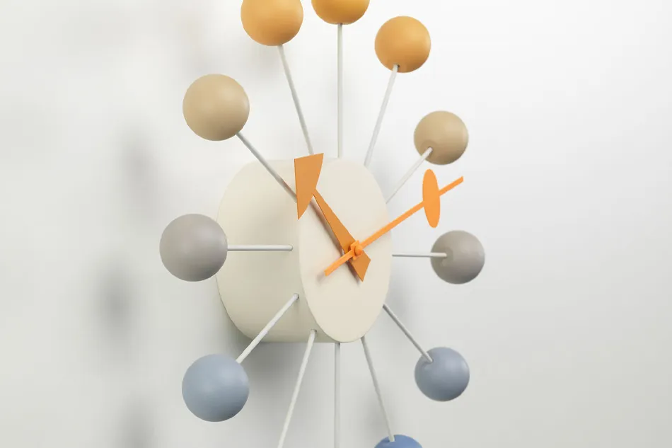 期間限定】Ball Clock Limited Edition（ボールクロック）/Vitra
