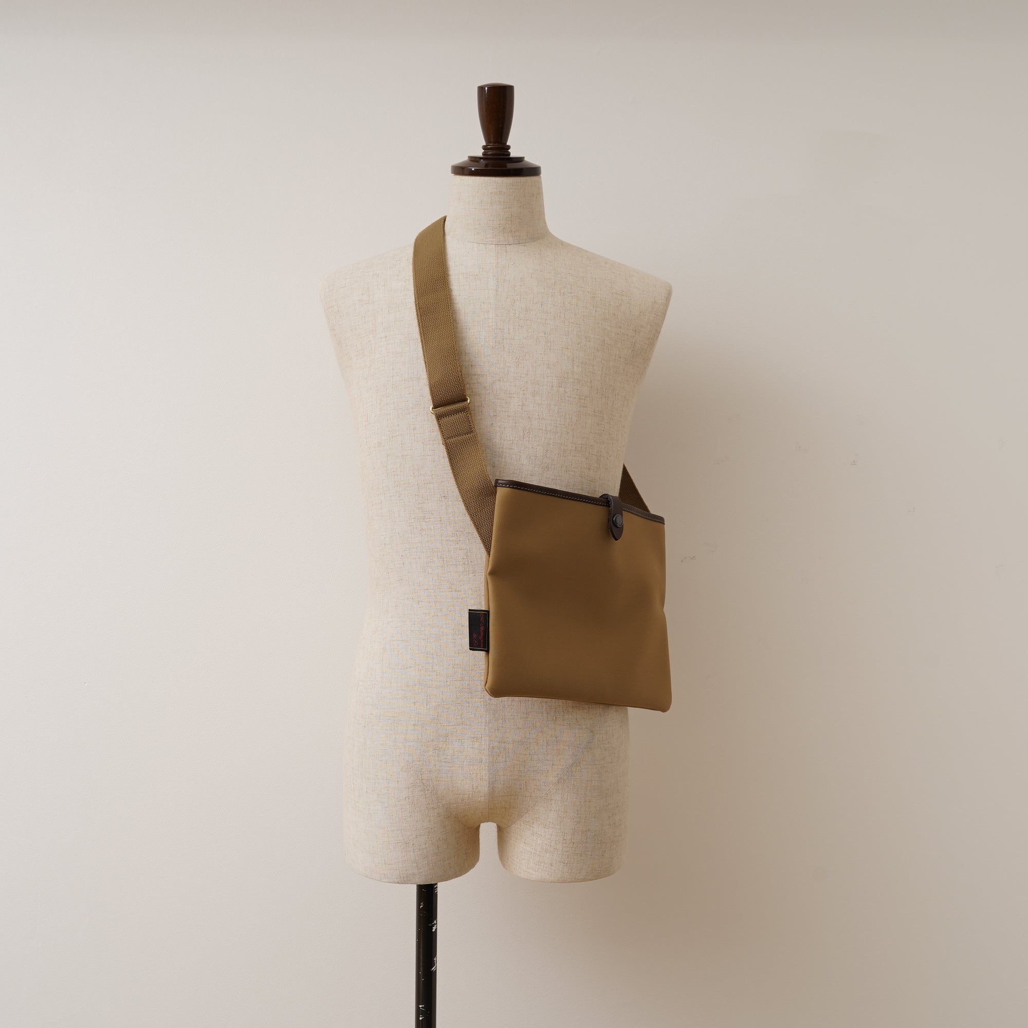 サコッシュフラット│Billingham ビリンガム