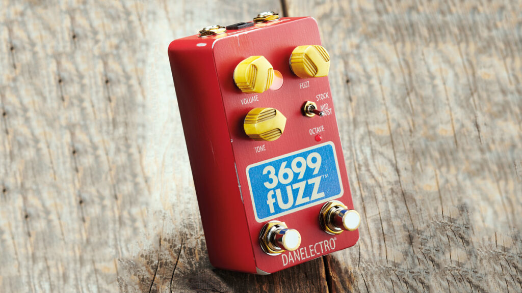 Danelectro 3699 Fuzz/Ocatver - Guitar Interactive Magazine