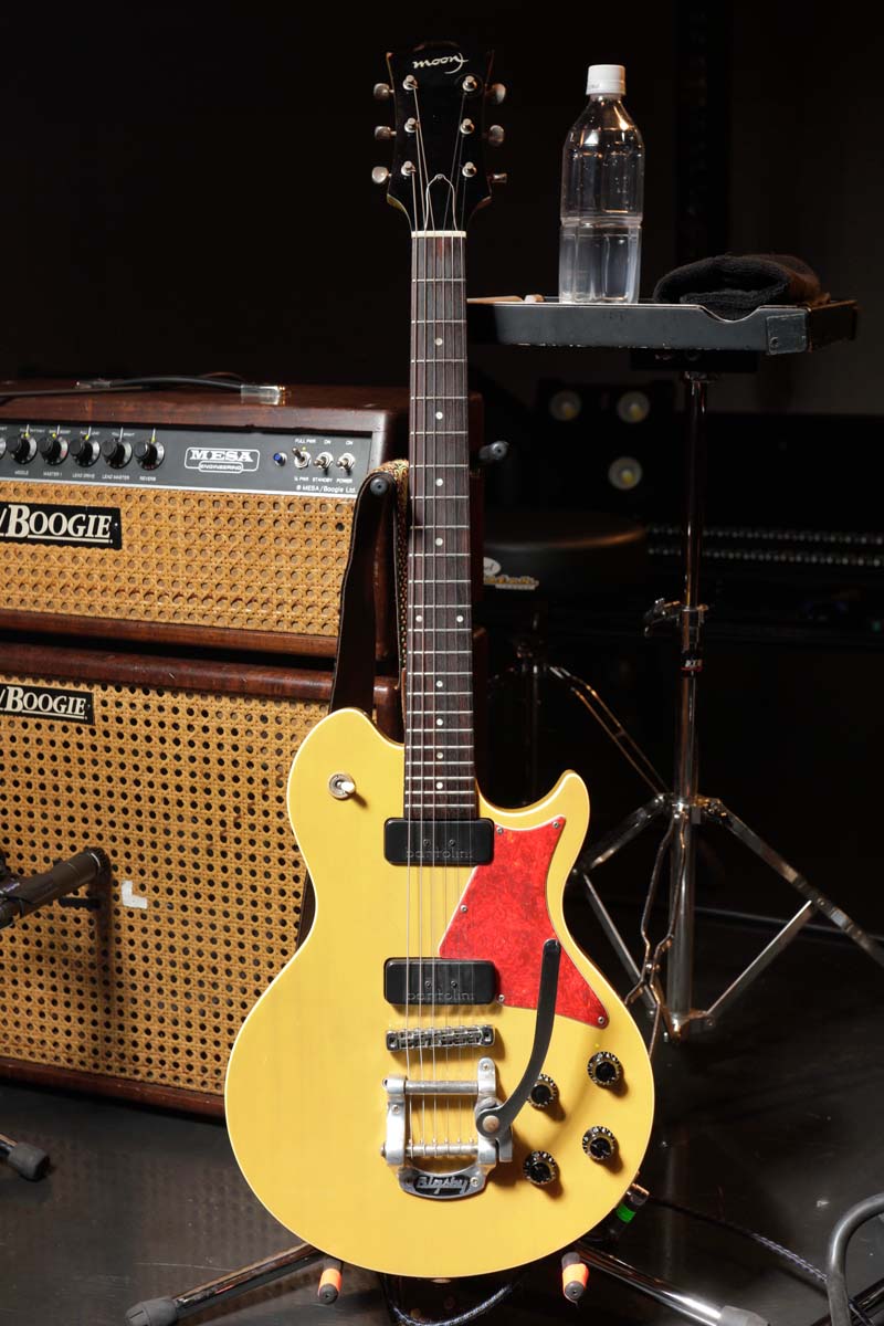 ひぐちけいがライブで使用するギター、エフェクター、アンプ 会場の