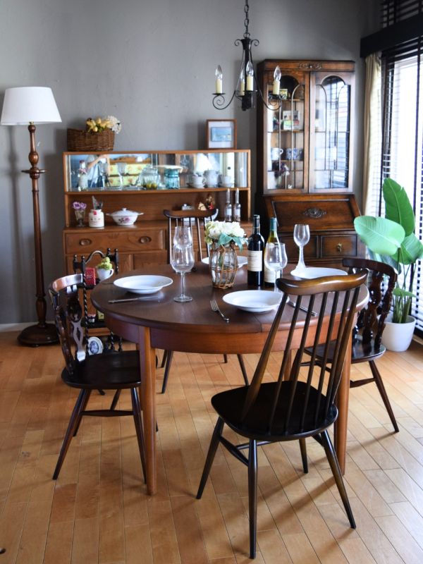 アーコールのゴールドスミスアームチェア（アップルチョコ色・アーム