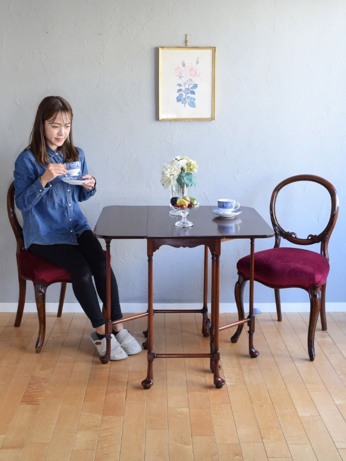 英国アンティークの美しい伸長式テーブル、マホガニーのゲートレッグ