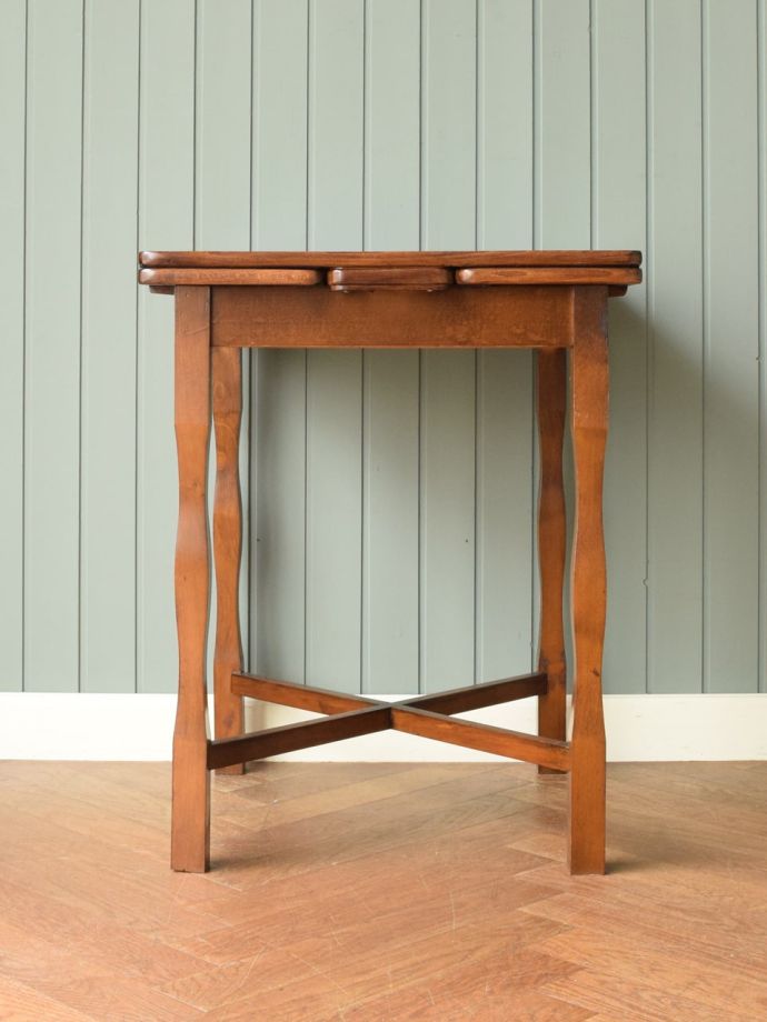 英国のアンティークのおしゃれなドローリーフテーブル、伸長式の