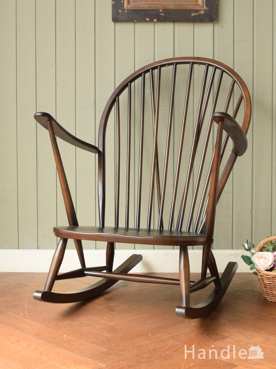 アーコール社のヴィンテージ家具、北欧デザインのアーコール