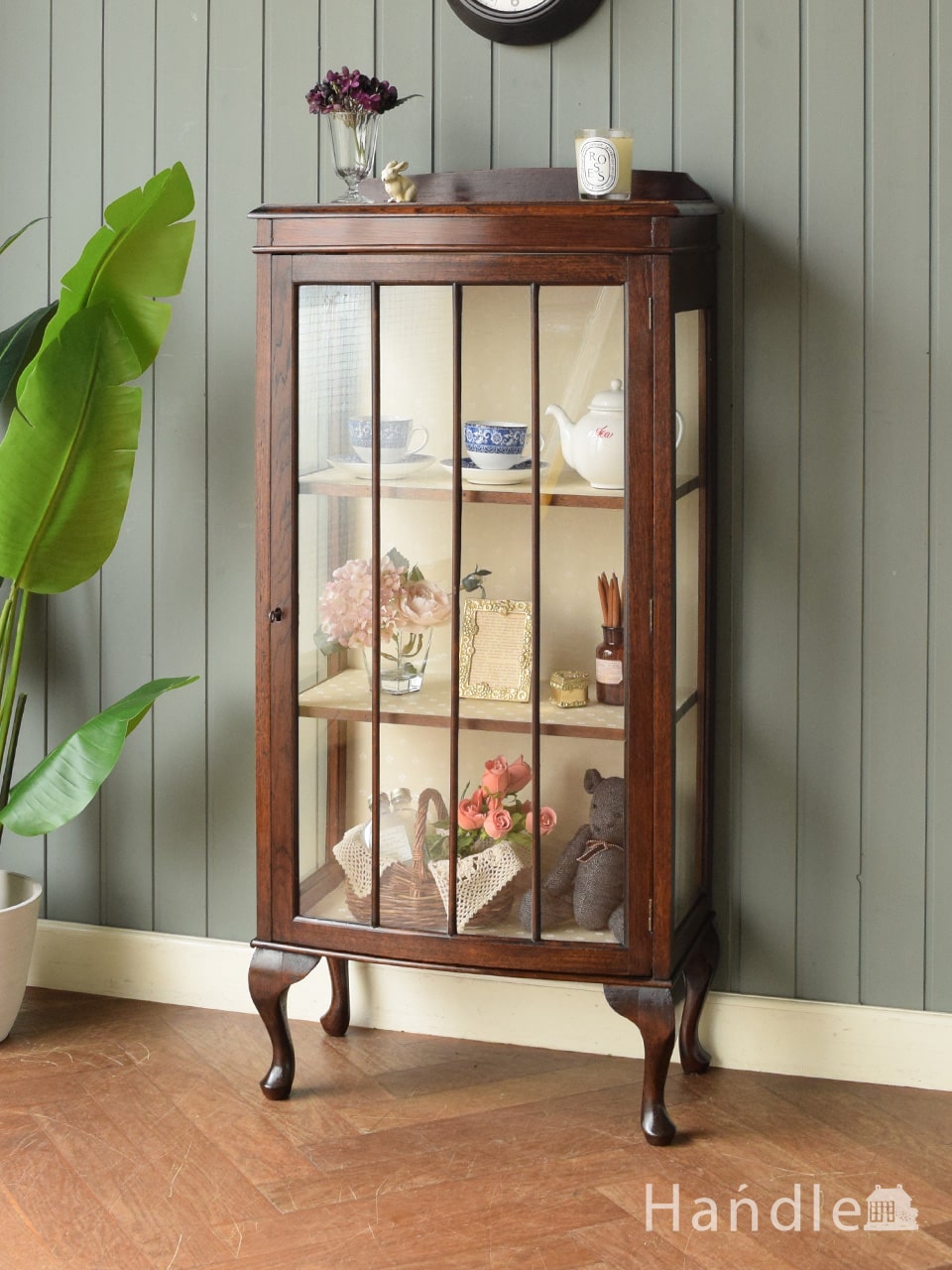 英国から届いたオーク材のショーケース、アンティークガラスの飾り棚