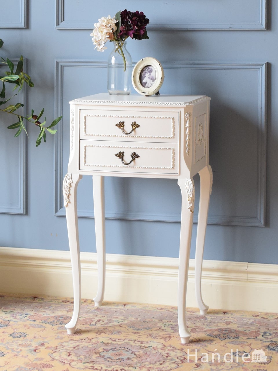 コンパクトなサイズで使いやすい、英国クラシックなアンティークの