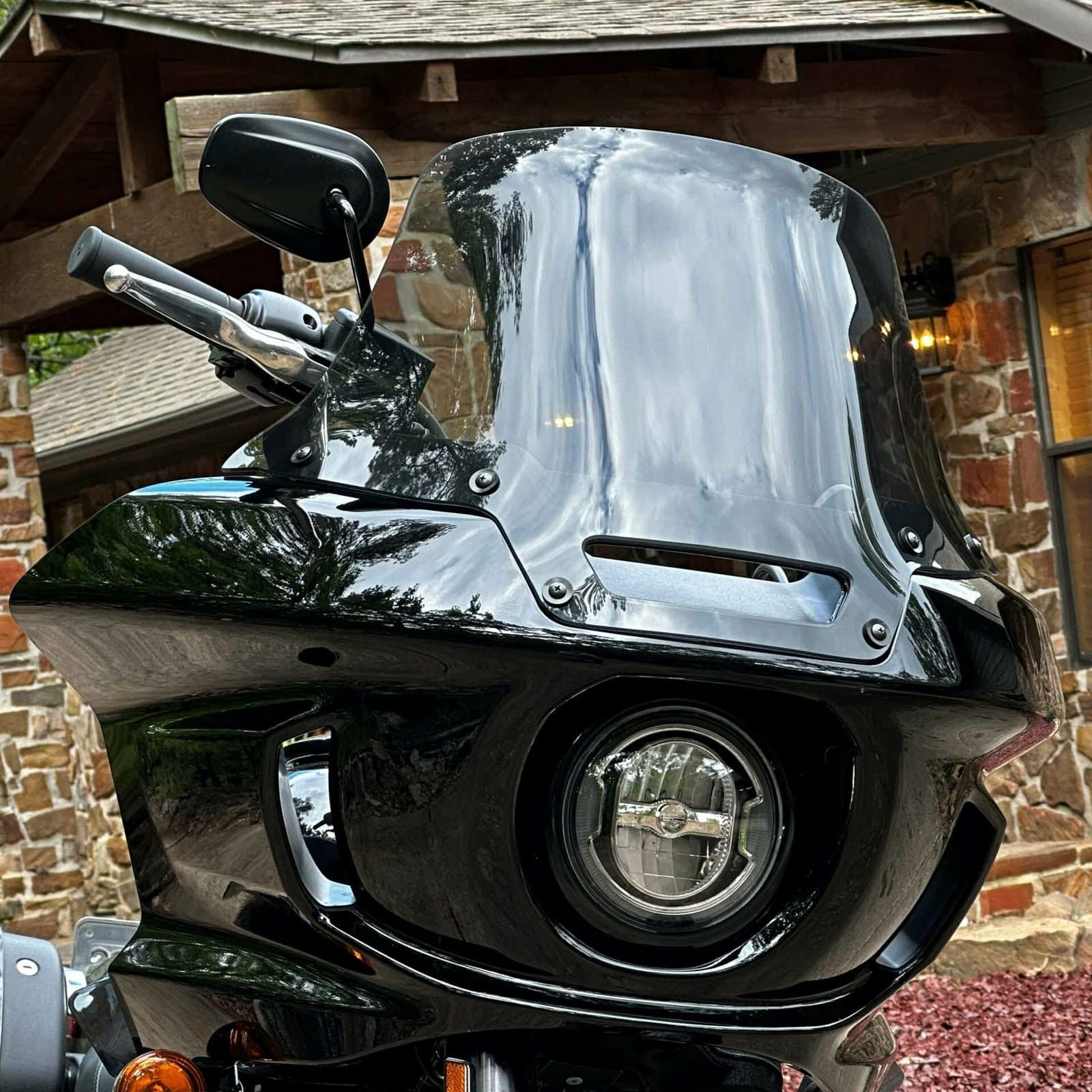 セール】ローライダーST ベント付ウィンドシールド ミディアム