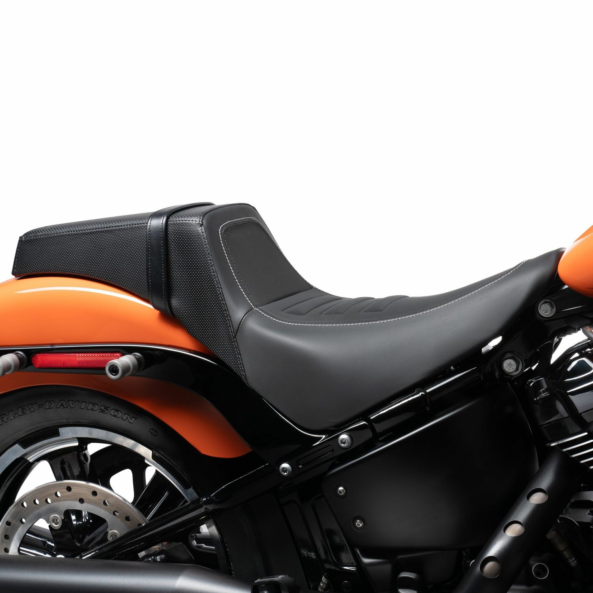 スイッチバック 2UPシート 【M8 ストリートボブ、スタンダード