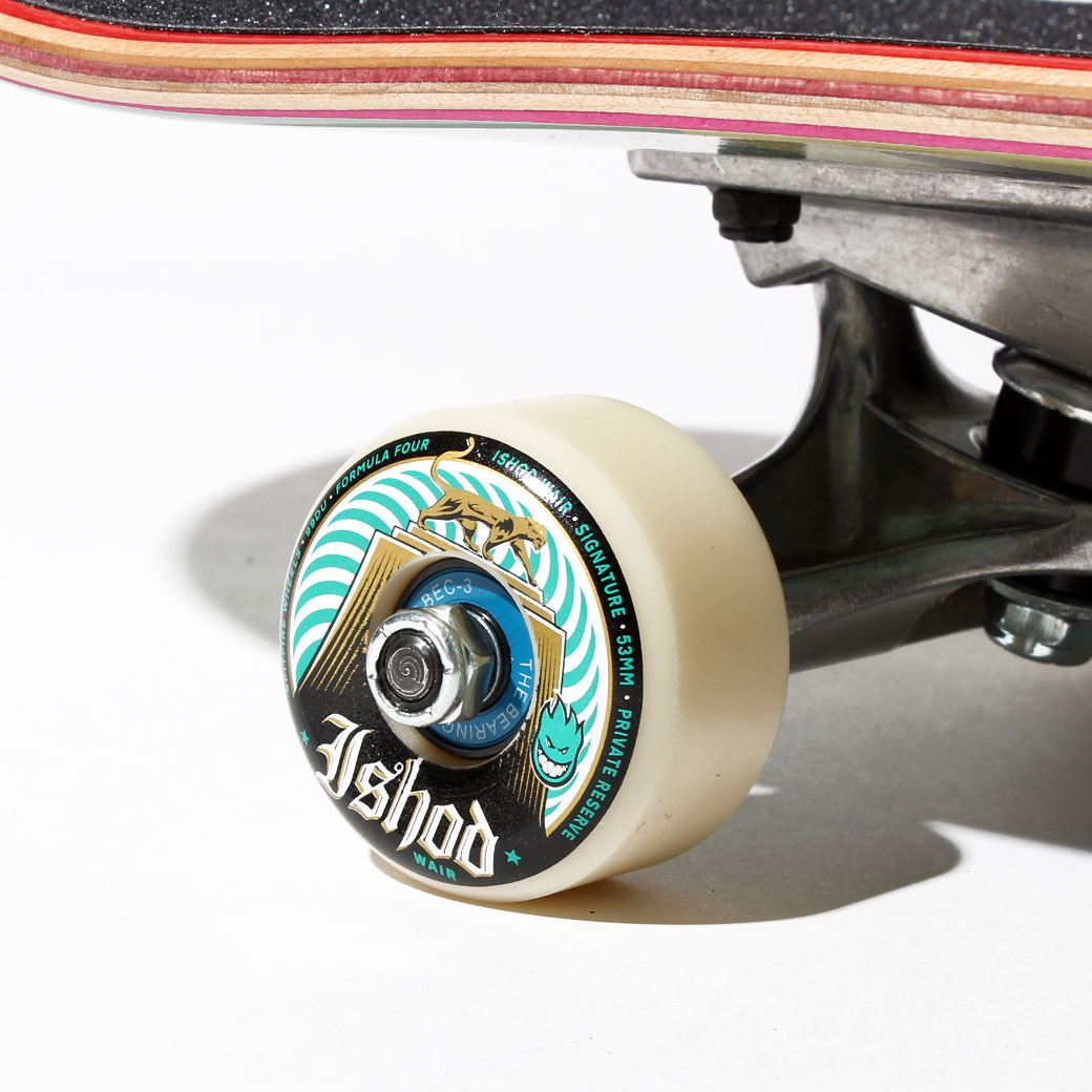 ストリートスケートを楽しみたい人におすすめのコンプリートデッキ