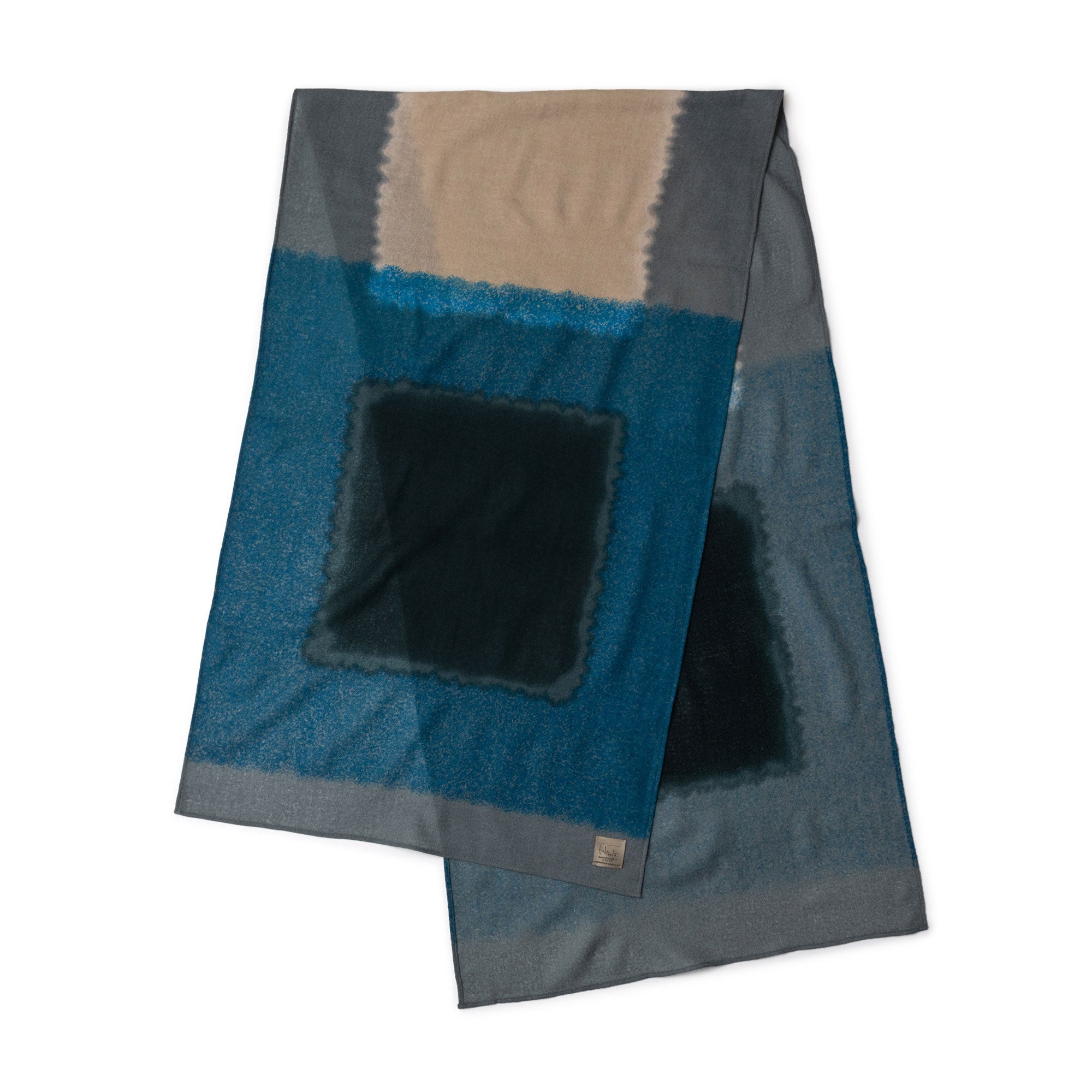 Hinata／SOU・SOUコラボ_ウール浸透染めストール 二十重（黒緑色✕亜麻