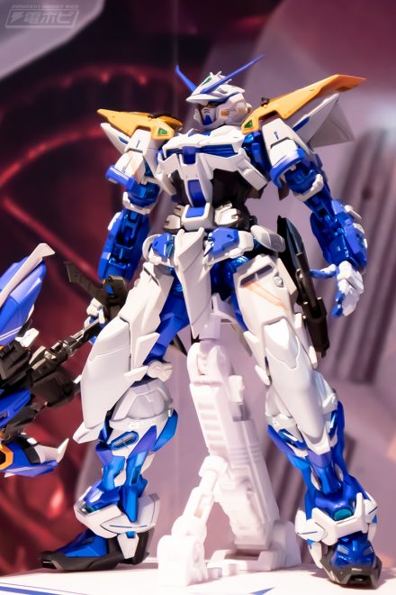 ガンダムアストレイブルーフレーム セカンドリバイが初公開