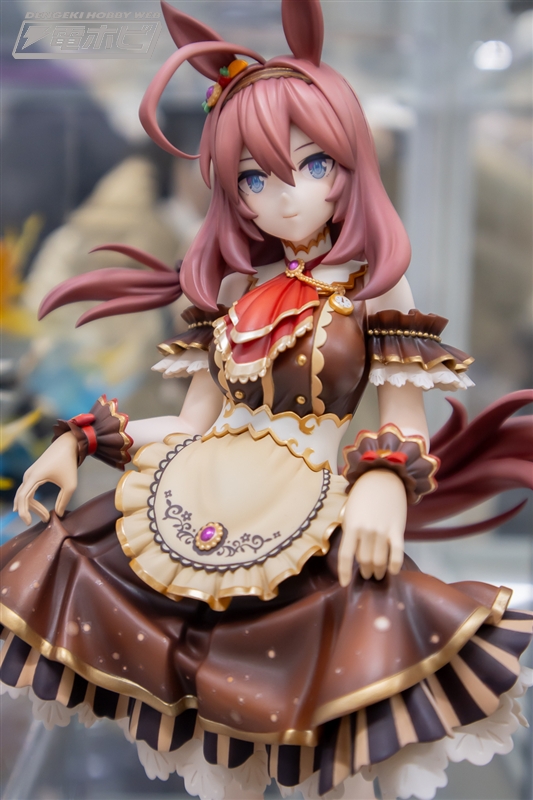 ウマ娘』『ドルフロ』などのフィギュアが秋葉原で展示！可愛らしい