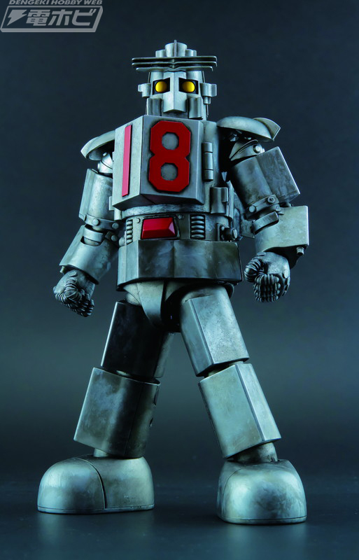 往年の特撮番組『大鉄人17』の大鉄人17＆大鉄人18がダイキャストを