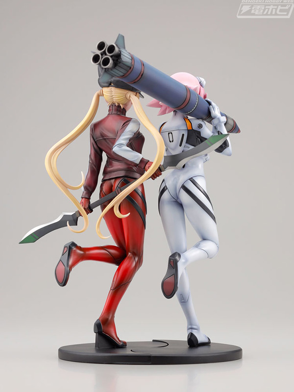 あずまきよひこ氏が描く「レイ」と「アスカ」コス姿のワンダちゃん