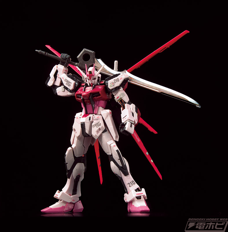 限定ガンプラ「RG ストライクルージュ グランドスラム装備型」なども