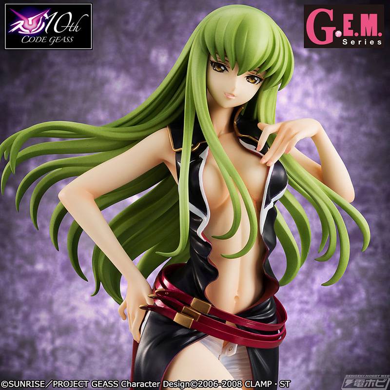 大胆に開いた胸元がセクシー！『コードギアス』C.C.のフィギュアが