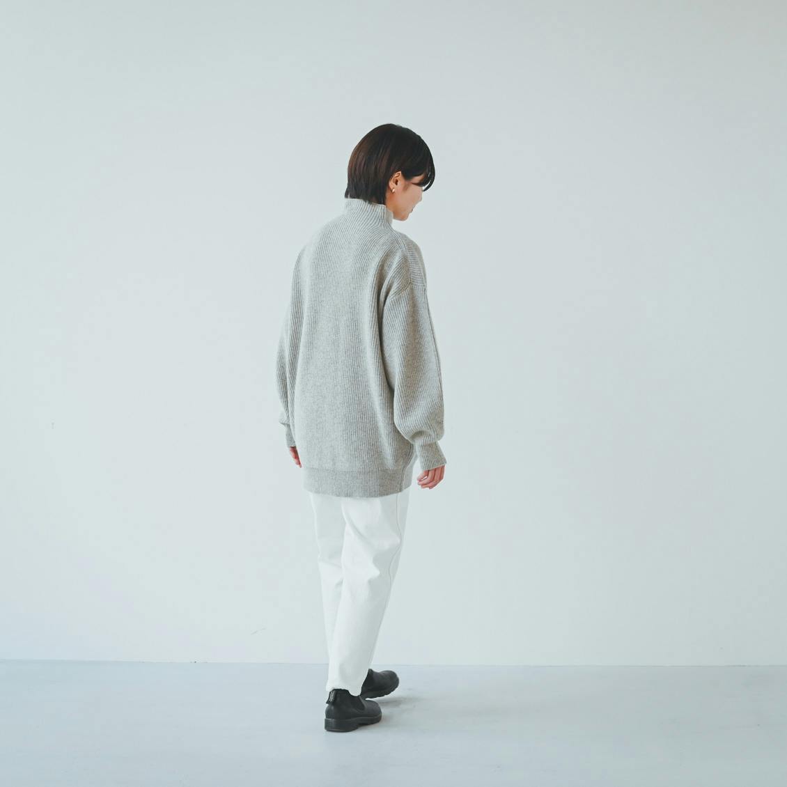 着用レビュー】あったかウールのミドル丈ニットをスタッフ4名が着てみ