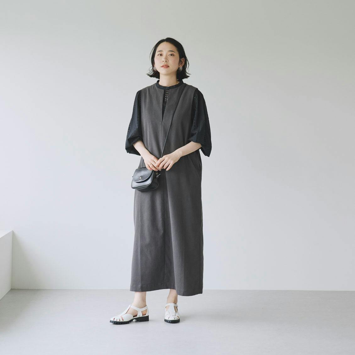 重ねれば、サマになる」ボックスシルエットのワンピース / キナリ