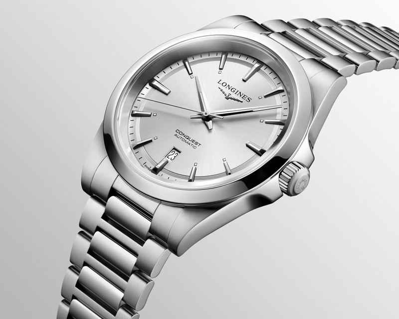 ロンジンのコンクエストに、カラフルな新作モデルが登場！38mmと34mmの