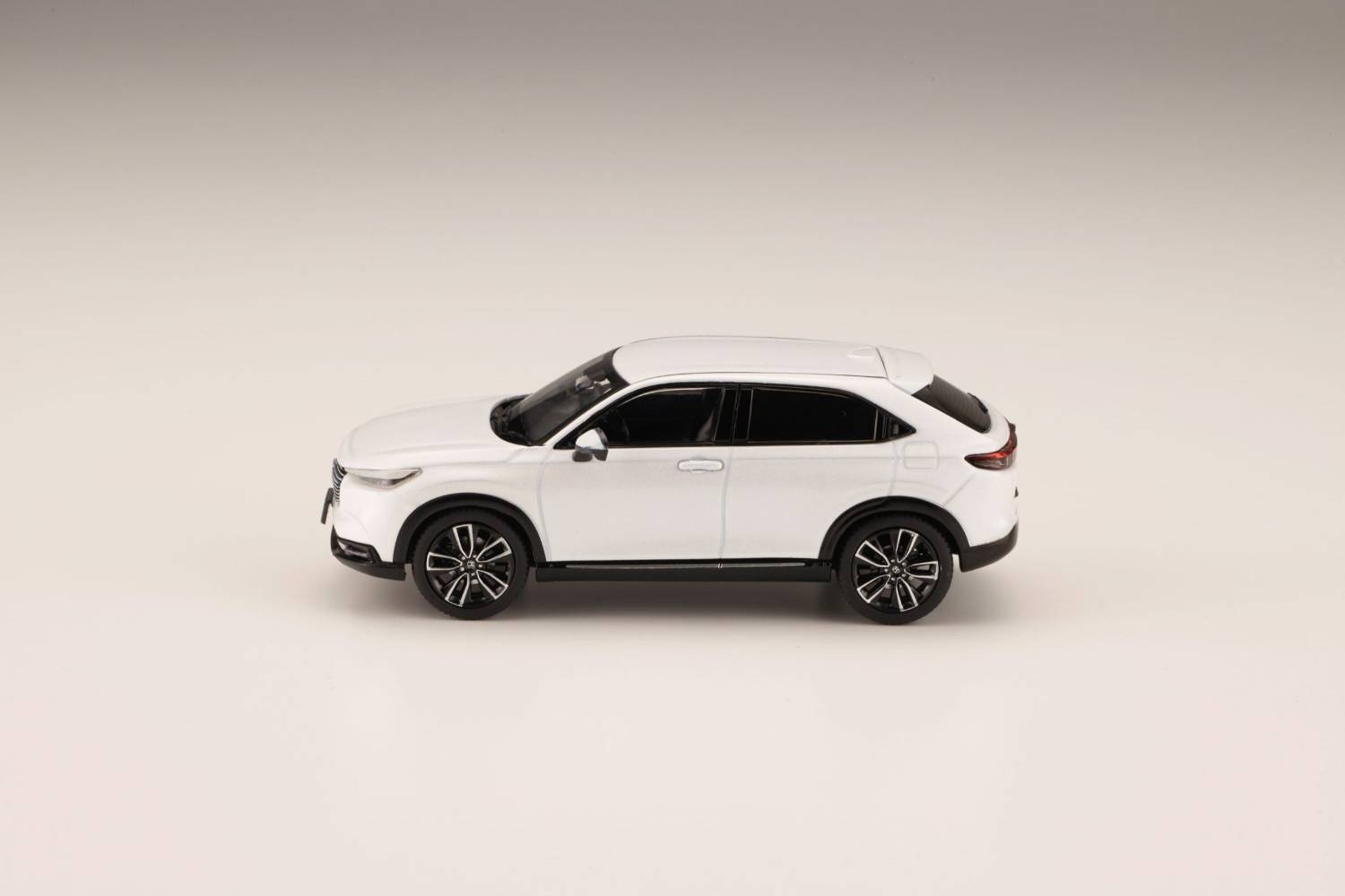 1/43 ホンダ ヴェゼル (2021)プラチナホワイト・パール | 鉄道模型