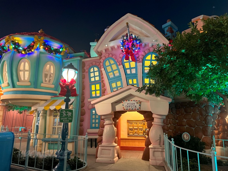 DLR＆DCL】リニューアルにより一層ポップで可愛くなったトゥーンタウン