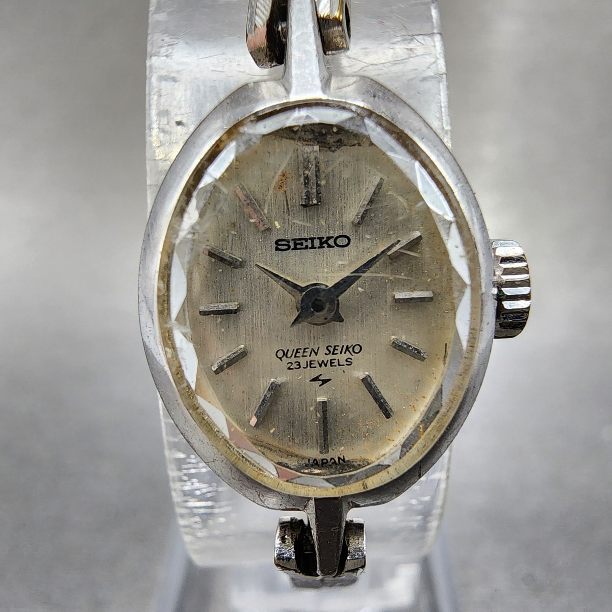 Seiko Queen Seiko Watch Women 15mm Silver dial Silver Tone Manual