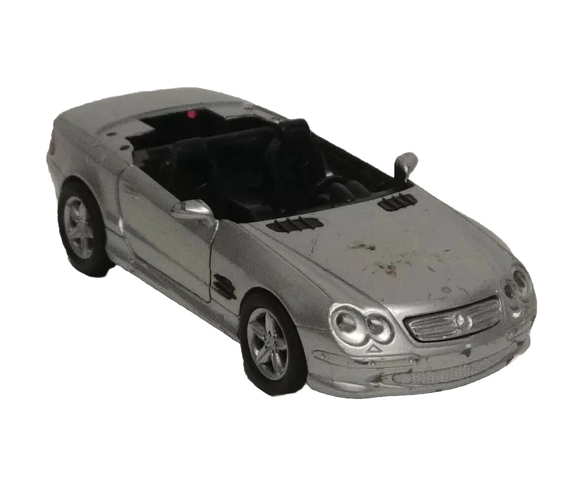 Motormax 1/18 Silver Convertible Mercedes Benz SL500 Diecast Car