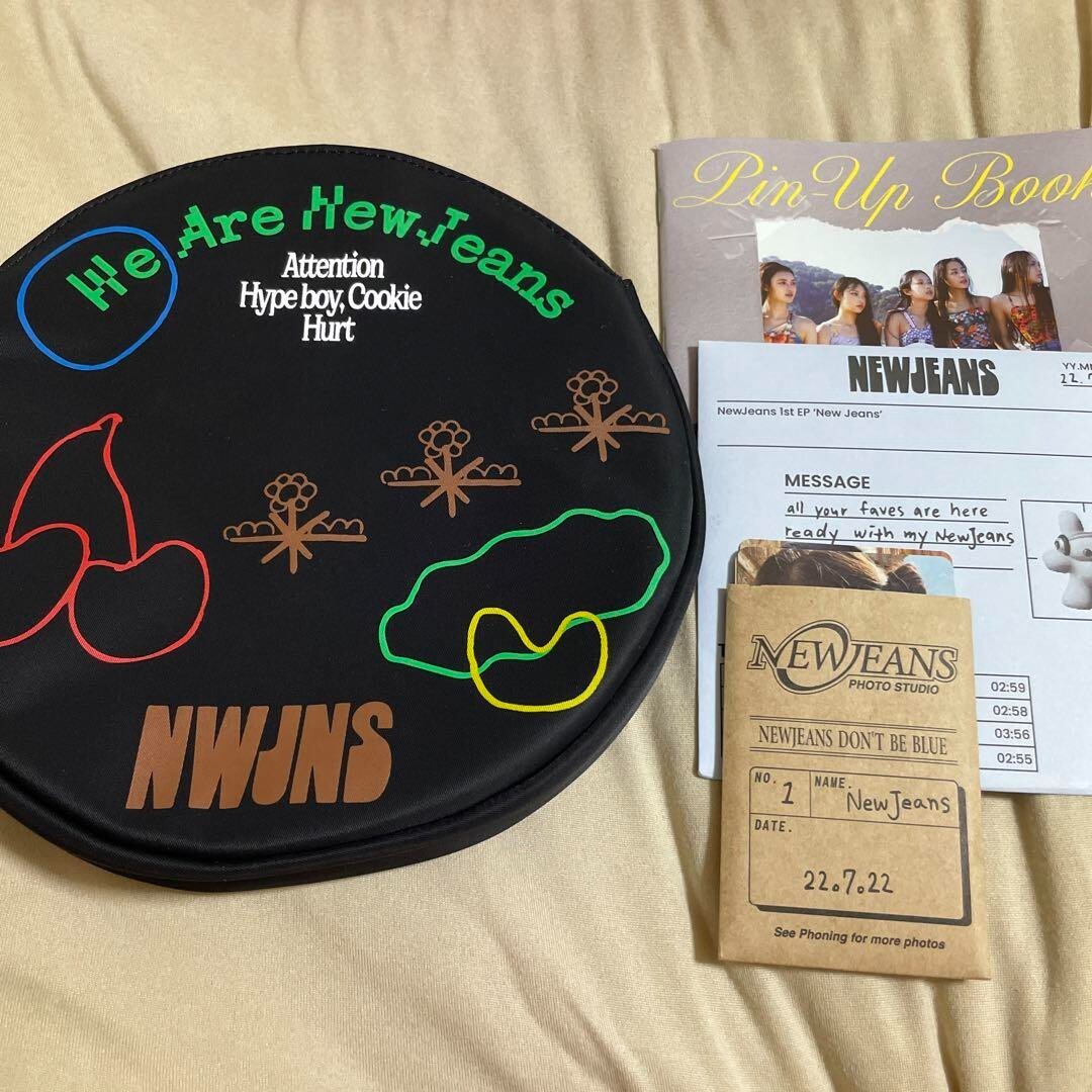 NewJeans 1st EP We are New Jeans Bag LIMITED EDITION Black version