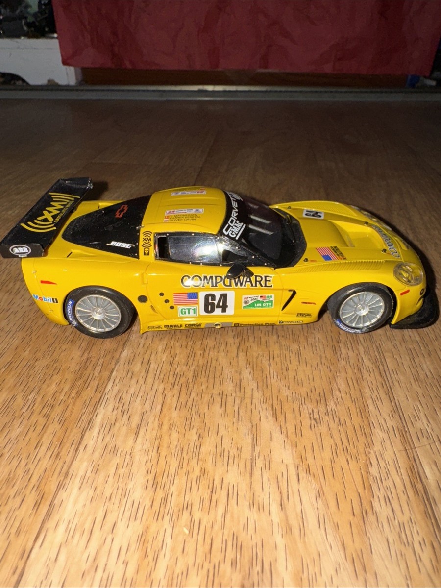 AUTOart 1:18 CHEVROLET CORVETTE C6R 2005 LE MANS GT1 WINNER | #64
