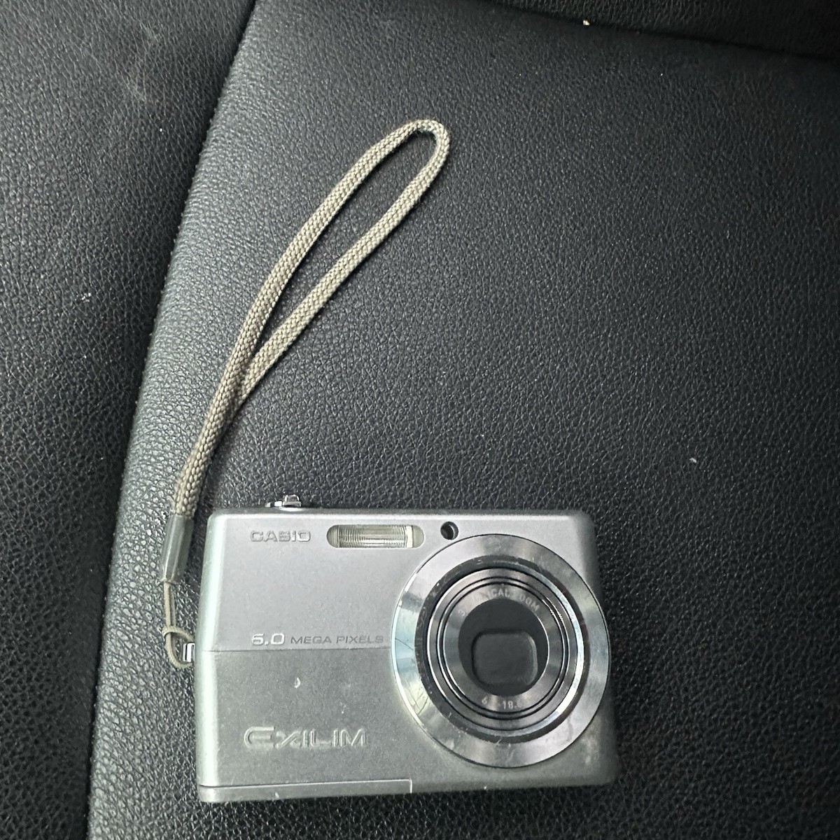 Casio EXILIM ZOOM EX-Z850 8.1MP Digital Camera - Silver for sale