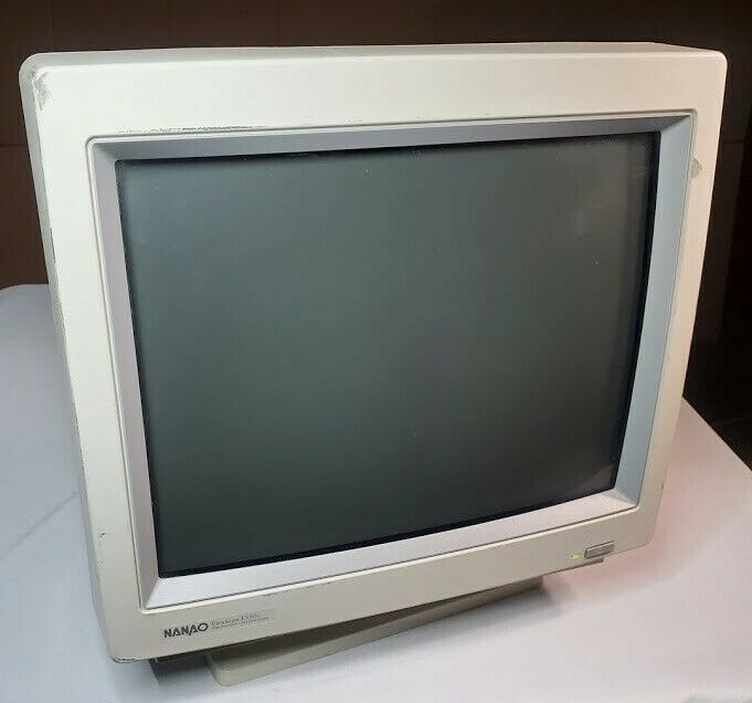 Nanao FlexScan F550i CRT Computer PC Monitor Vintage Retro Gaming