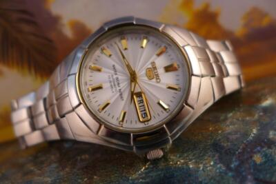 Sporty Large Chunky 42mm White Seiko Divers 7S36 02J0 Day/Date