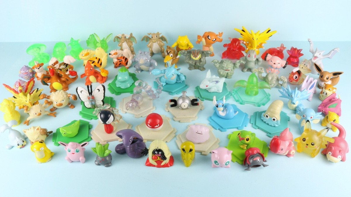 Pokemon Full Color Stadium Collectors Case Gashapon Bandai Hasbro