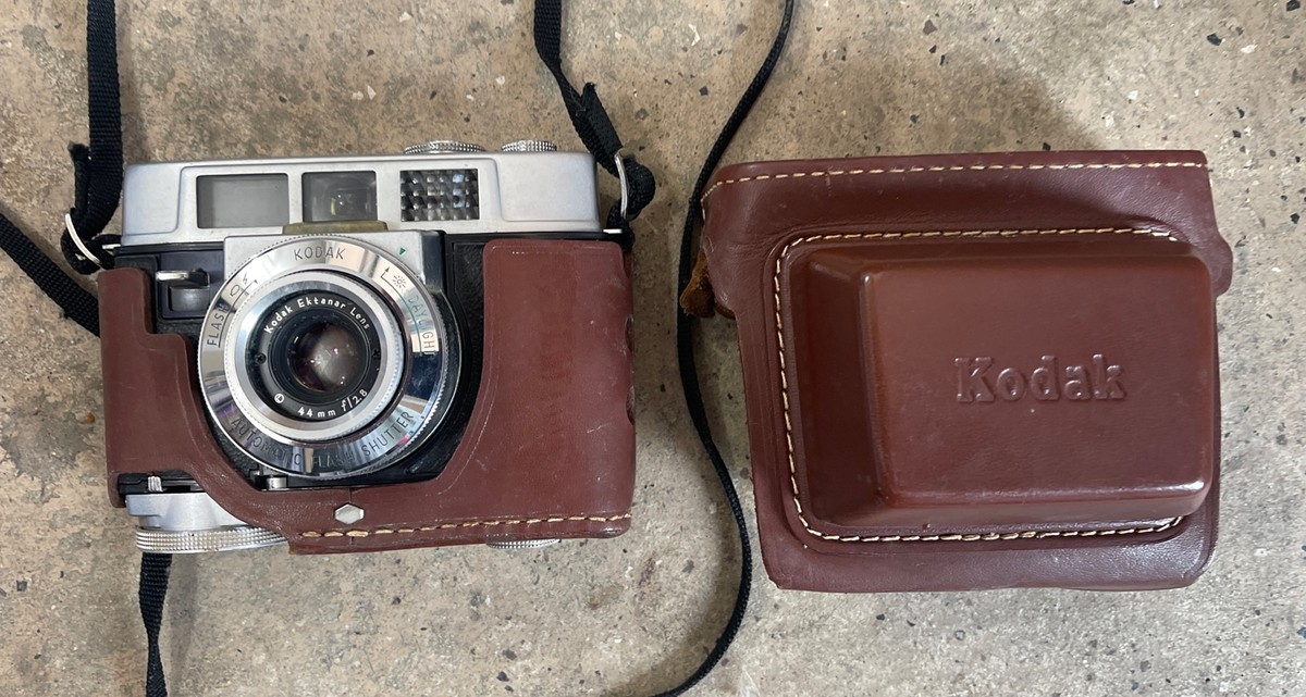 35mm Kodak MOTORMATIC 35 Camera w/ Ektanar 44mm F2.8 Lens w