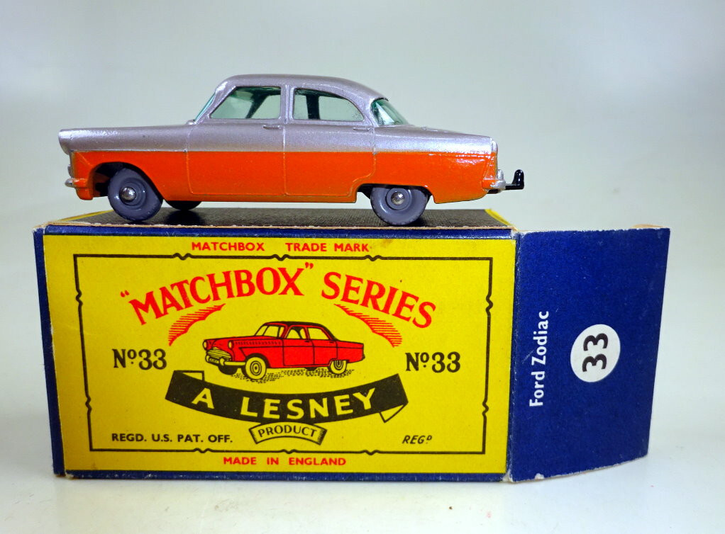 Matchbox No. 33A Ford Zodiac met. mauve / orange small 8 mm GPW in