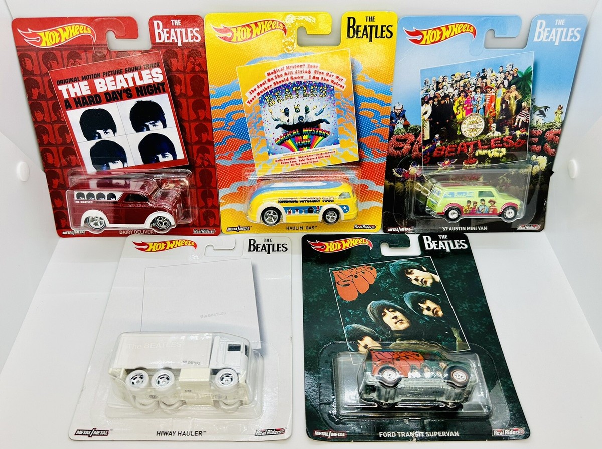 2016 RARE Hot Wheels BEATLES Set 5 White Album Sgt Pepper Rubber