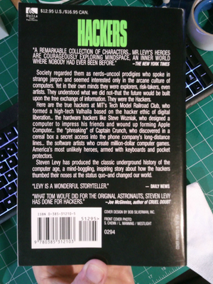 Hackers : Heroes of the Computer Revolution by Steven Levy (1985