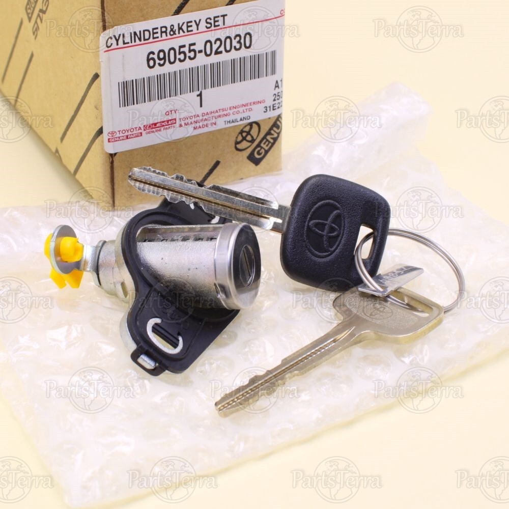 69055-02030 Genuine OEM Toyota COROLLA MATRIX Trunk Lid Lock